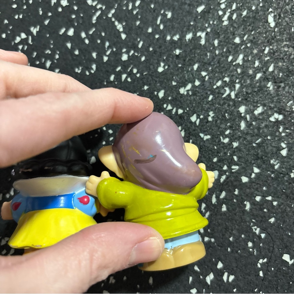 Fisher-Price Little People Snow White and Dopey - Picture 5 of 5